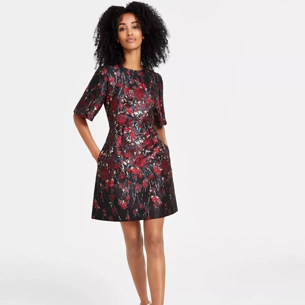 NWT Vince Camuto Short Sleeve Fit & Flare Brocade Zip Jacquard Dress - Size 12